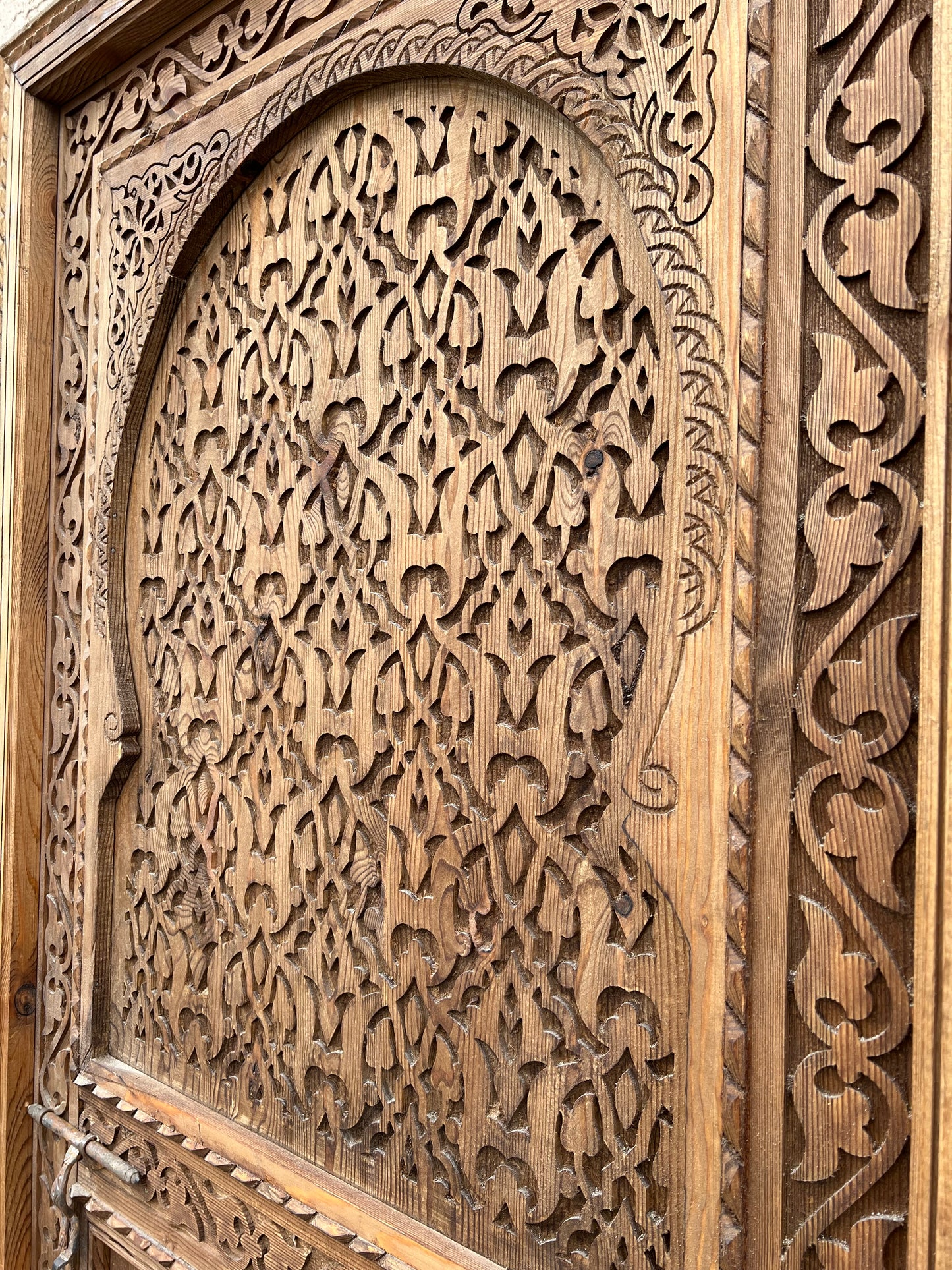 Bab dar door