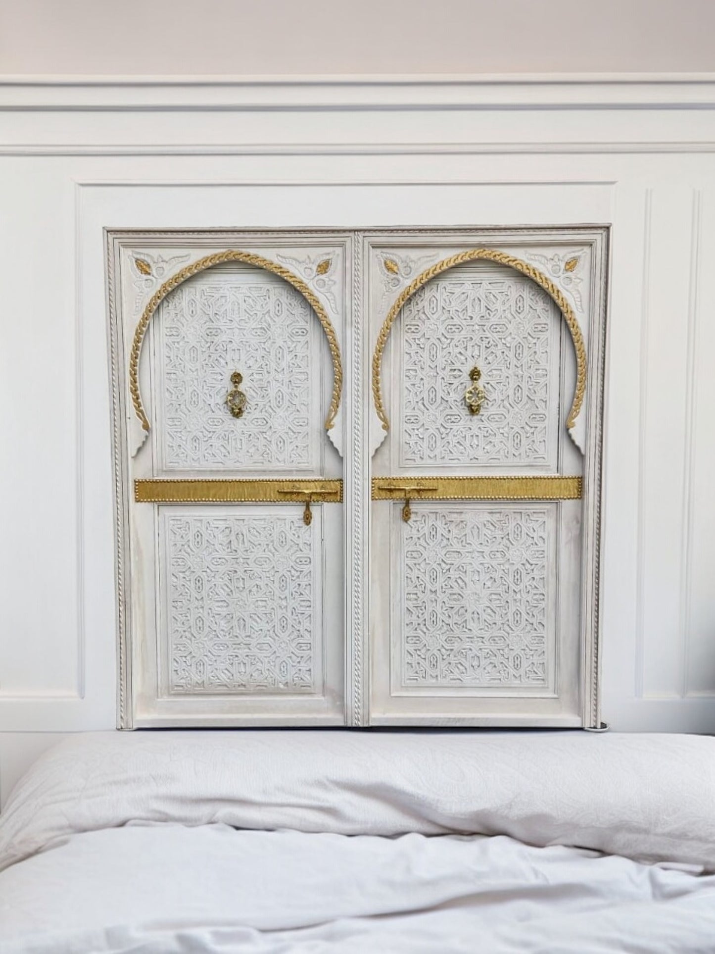Alhambra white headboard