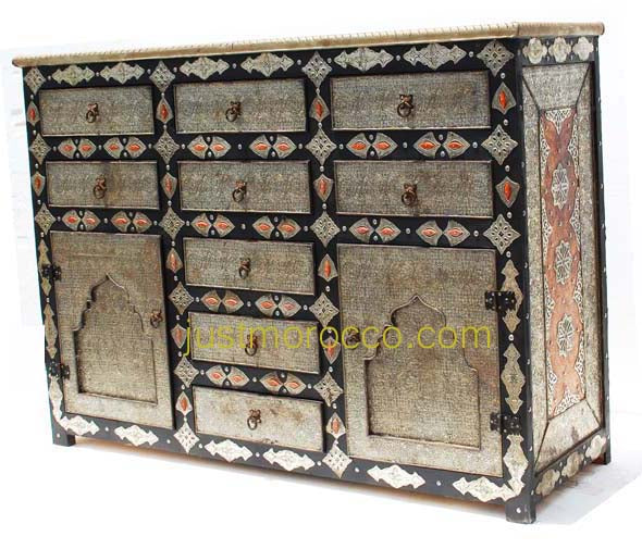Harem bedroom cabinet