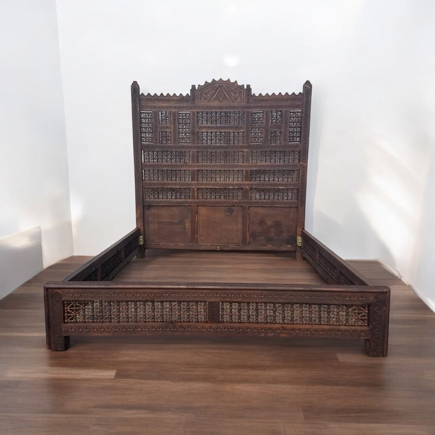 Moorish bed