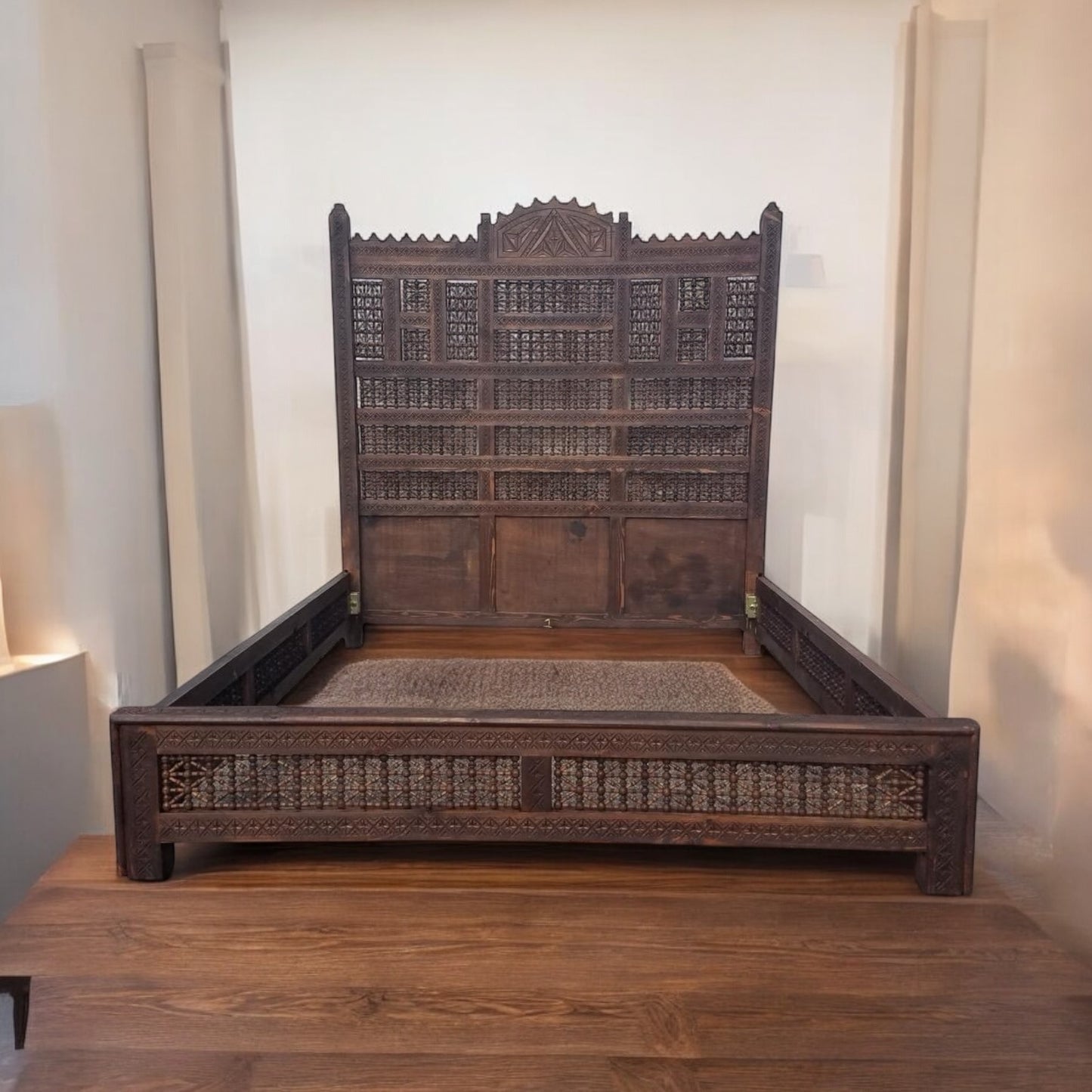 Moorish bed