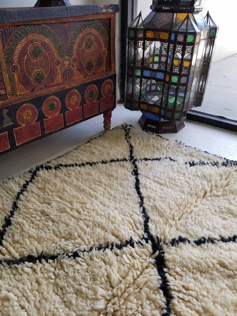 Vintage Beni Ourain Rug, Handwoven Wool Moroccan Carpet (74x48)
