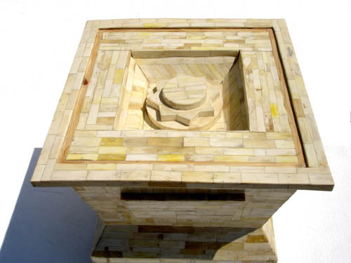 Saediya side table