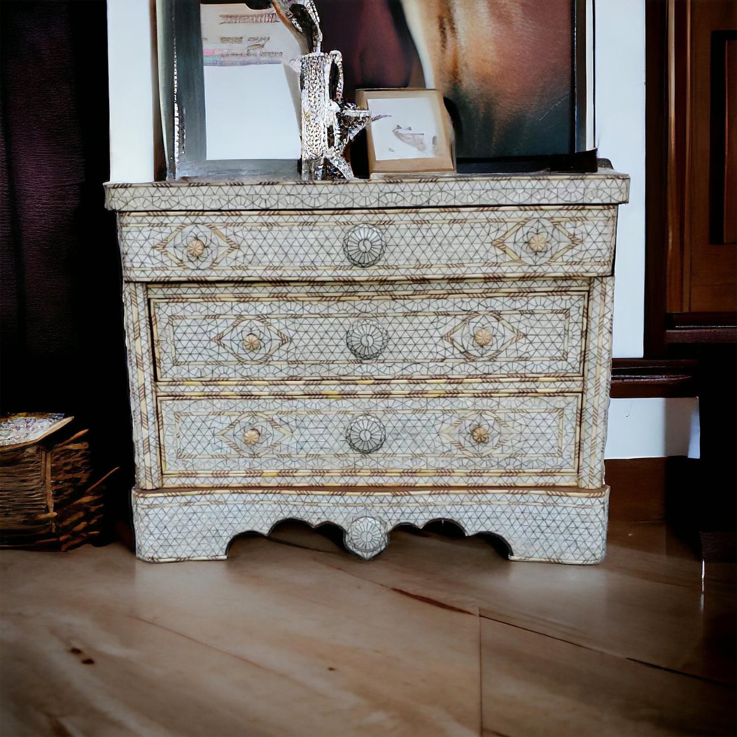Mekissa mother of pearl set