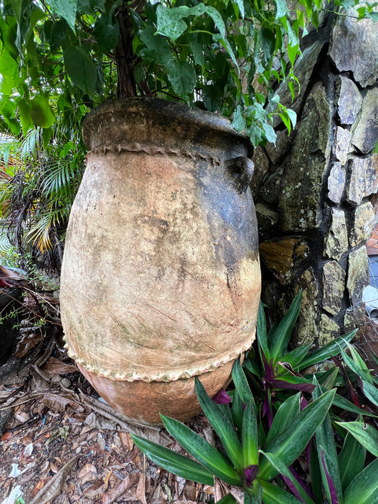 Marzuga large clay planter