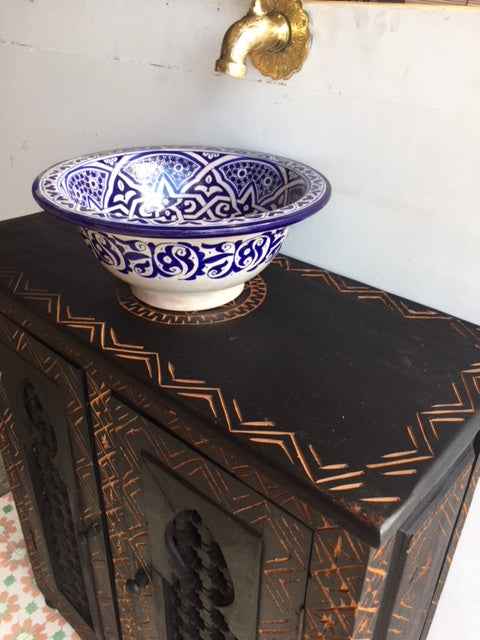 Touareg harem vanity sink