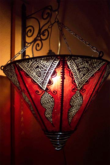 Cone henna lamp Red