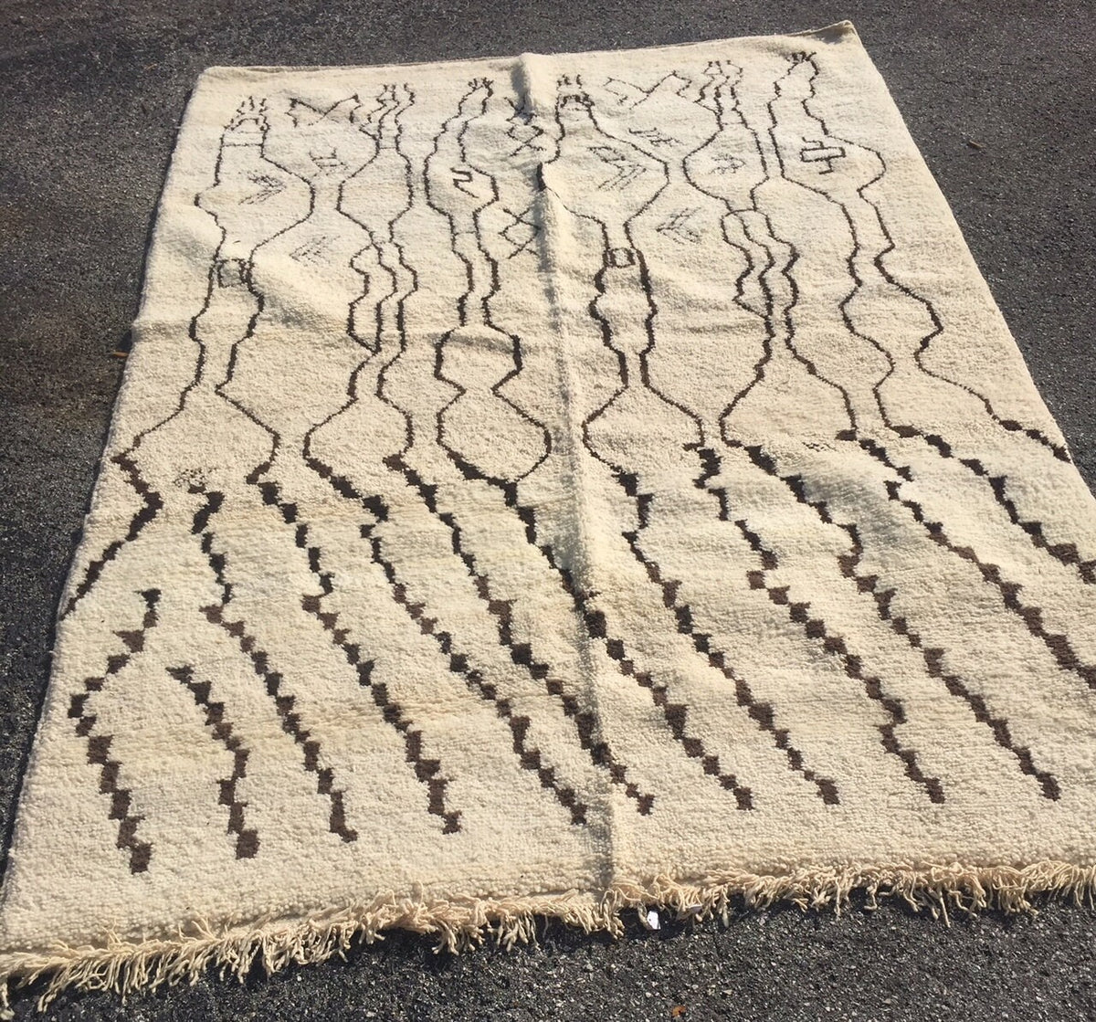 9ft 9in by 6ft 6in vintage Beni Ourain rug with abstract handwoven Moroccan design by Justmorocco.