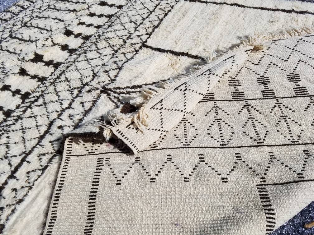 Vintage Handwoven Beni Ourain Rug, Abstract Berber Design (10ft 4 x 6ft6)