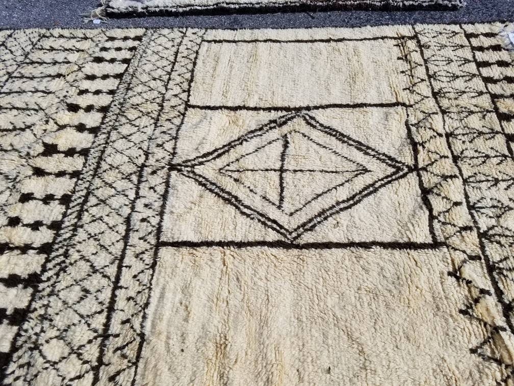 Vintage Handwoven Beni Ourain Rug, Abstract Berber Design (10ft 4 x 6ft6)