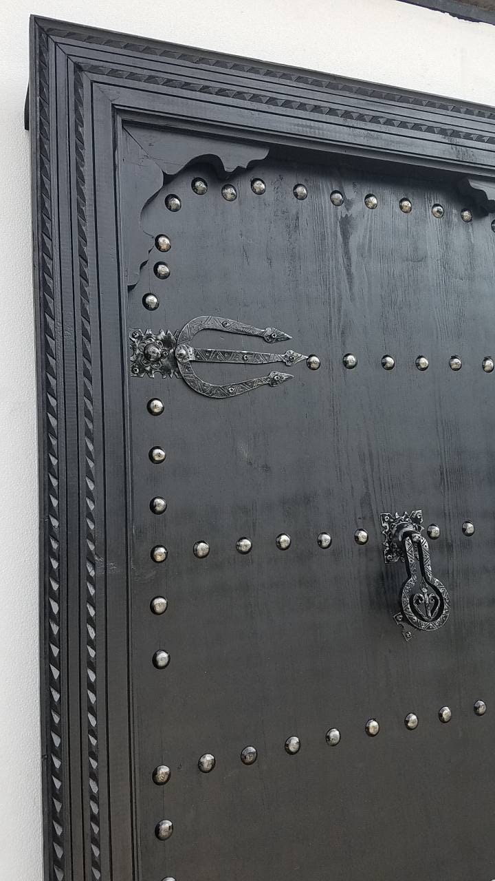 Handmade Black Moroccan Door, Riad Style with Metal Knocker (84x40)