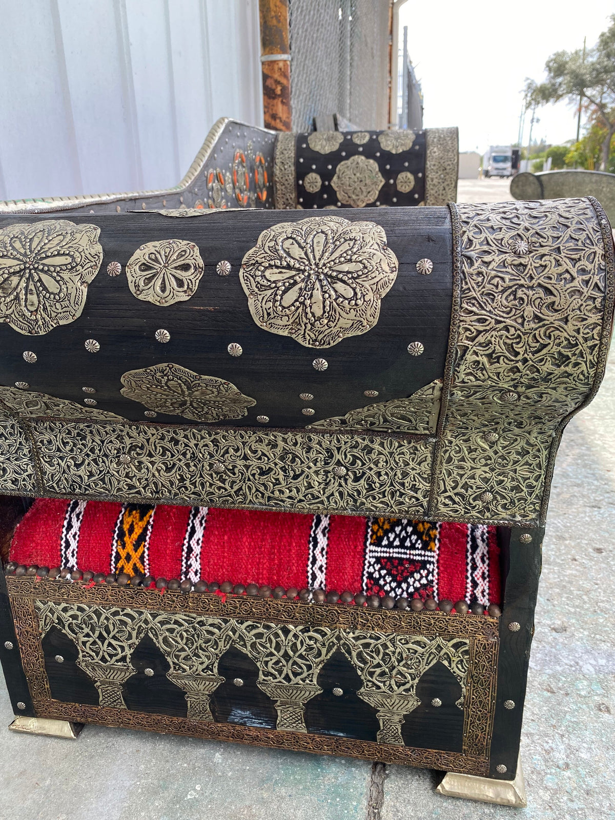 Handmade Moroccan Kilim Rug Bench, Silver Metal Inlay, Upholstered Sofa
