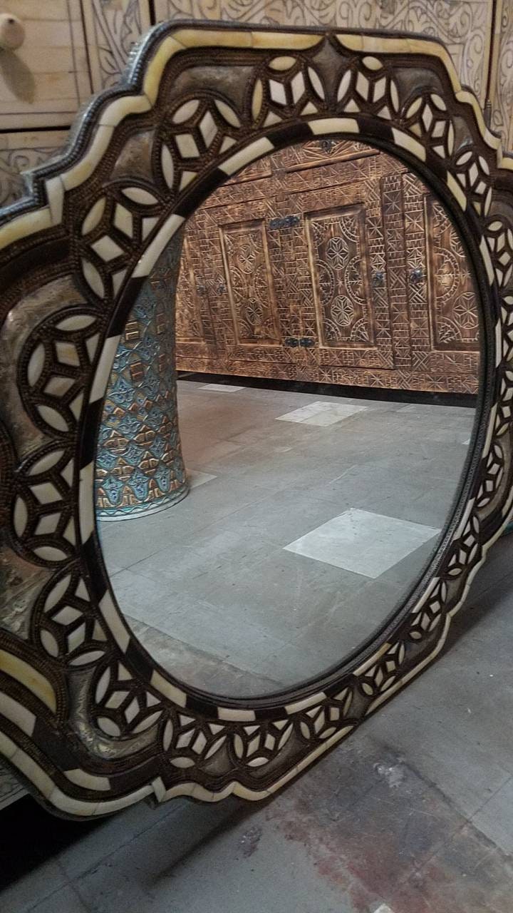 Handmade Moroccan Mirror: Camel Bone Inlay, Moorish Design (34x31)