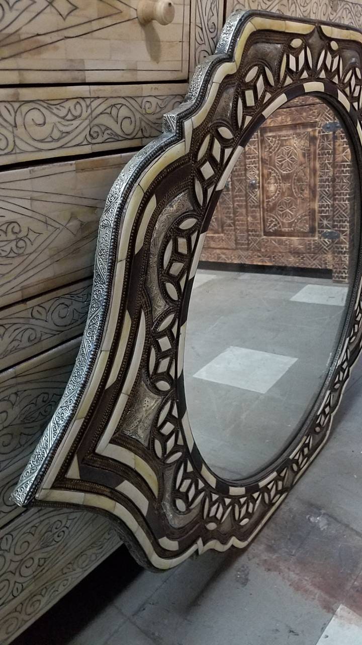 Handmade Moroccan Mirror: Camel Bone Inlay, Moorish Design (34x31)