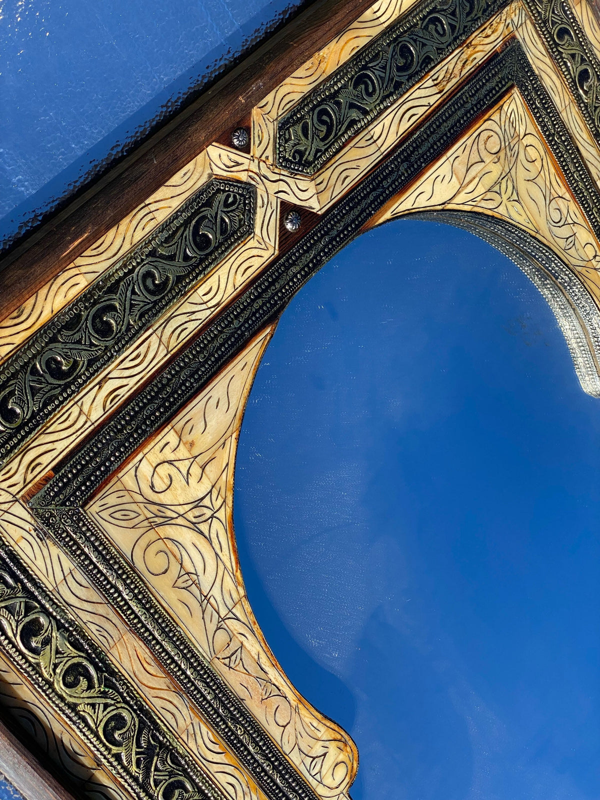 Handmade Moorish Arch Mirror: Silver Camel Bone Inlay, Moroccan Decor (39.5” x 26.5”)
