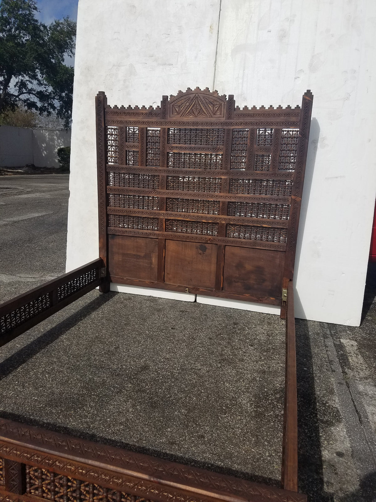 Handmade Moroccan Mousharabia Bed - Carved Lattice Headboard