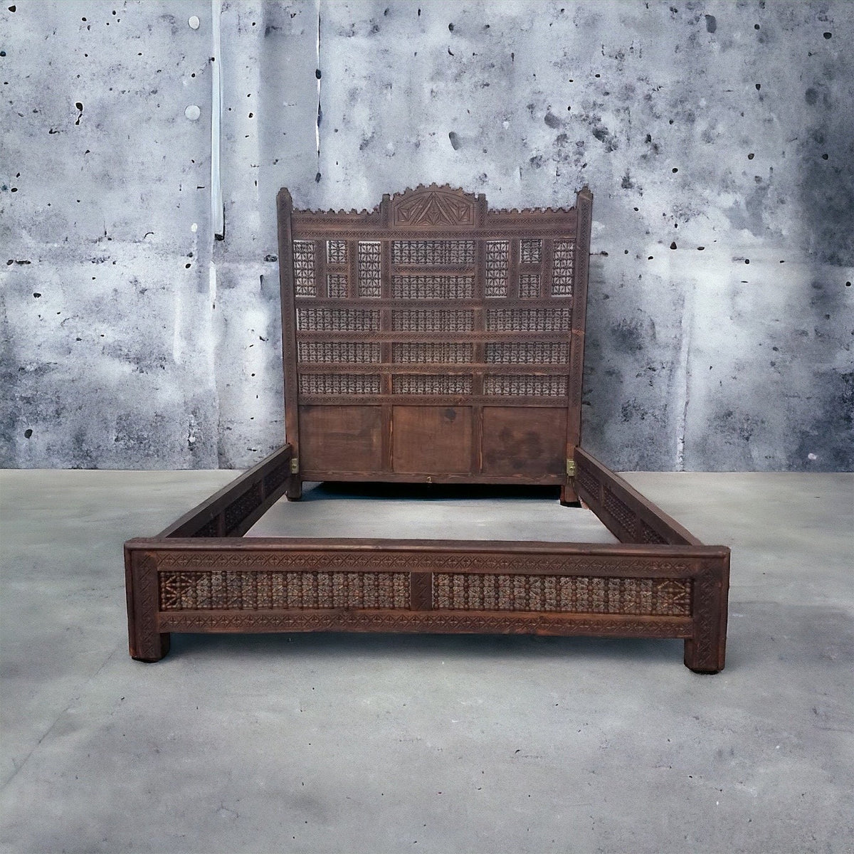 Handmade Moroccan Mousharabia Bed - Carved Lattice Headboard