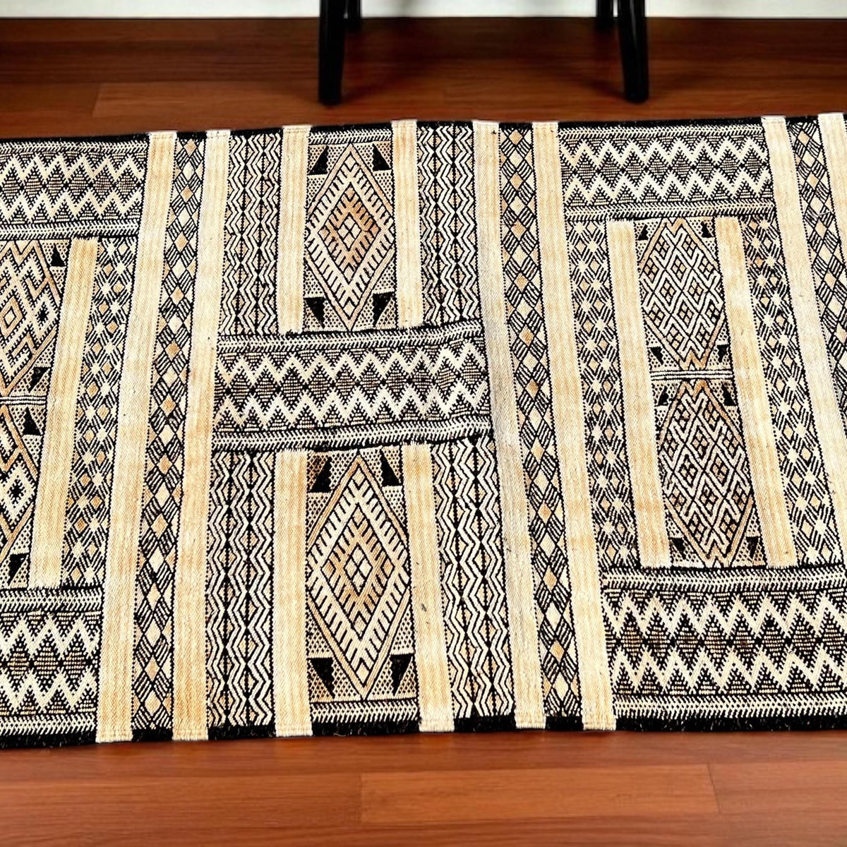 Vintage Berber Kilim Runner Rug, Handwoven Wool (113x29)