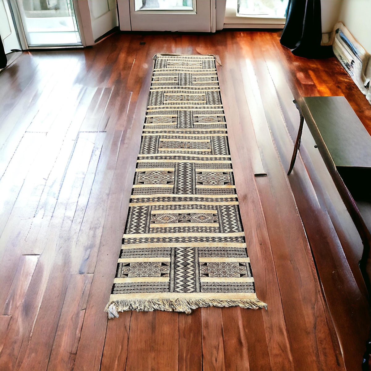 Vintage Berber Kilim Runner Rug, Handwoven Wool (113x29)