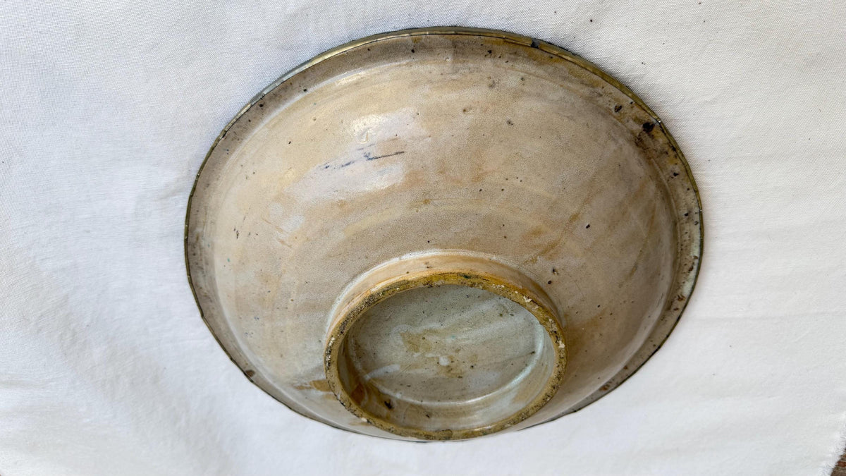 Mid-20th Century Moroccan decoration platter: clay pottery dates back centuries in Morocco
