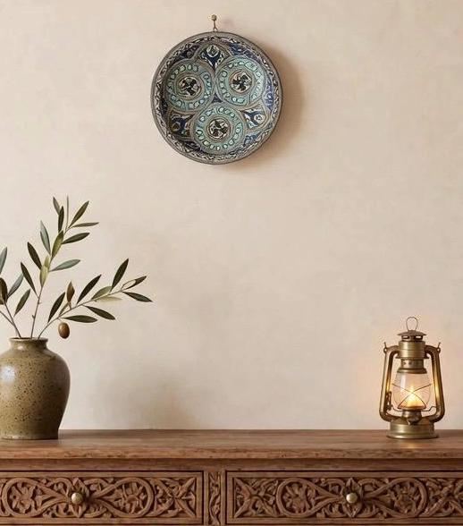 Mid-20th Century Moroccan decoration platter: Wall art plate decor