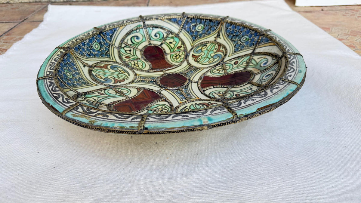 Mid-20th Century Moroccan decoration platter: clay pottery dates back centuries in Morocco